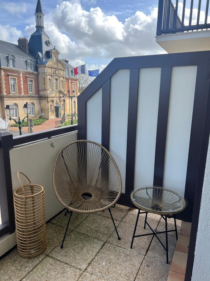 Appartement Hyper Centre De Cabourg Avec Balcon Exterior photo